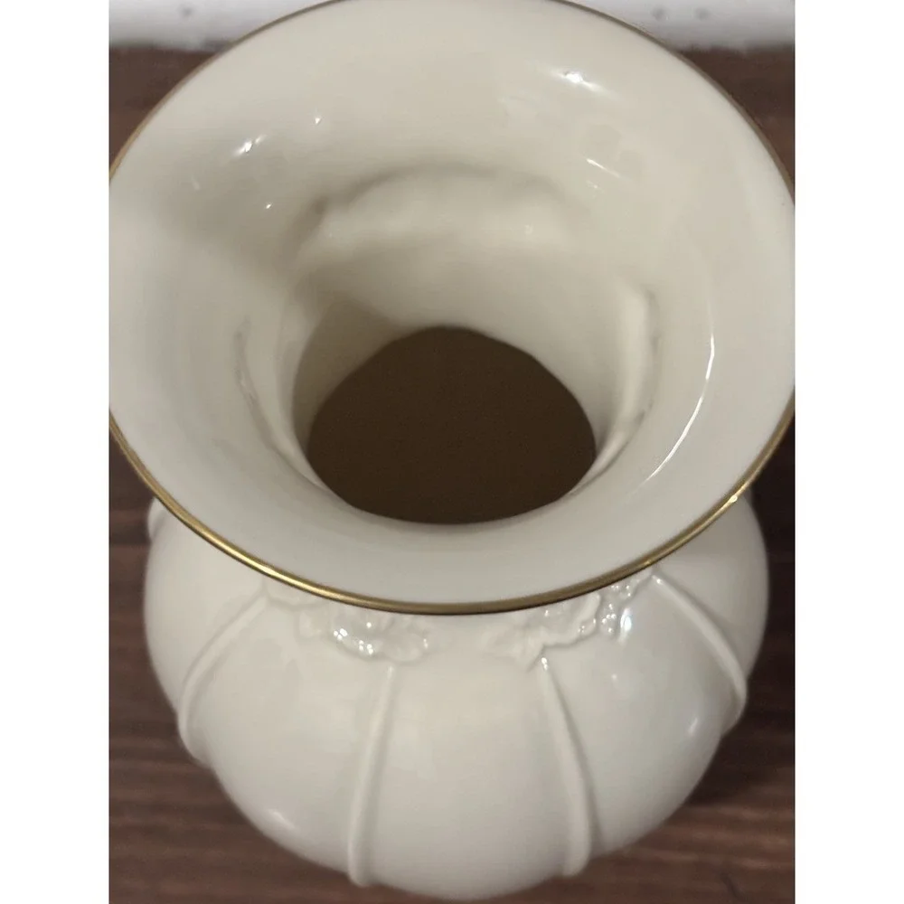 Lenox Ivory Fine China ROSE BROCADE Vase 9